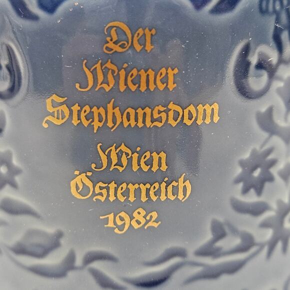 1982 Bing & Grondahl annual bell 1982 Collectible St. Stephan's Cathedral Vienna - Picture 5 of 7